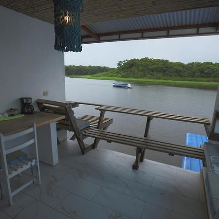 Hotel Pura Natura Riverside Tortuguero Bagian luar foto