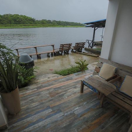 Hotel Pura Natura Riverside Tortuguero Bagian luar foto