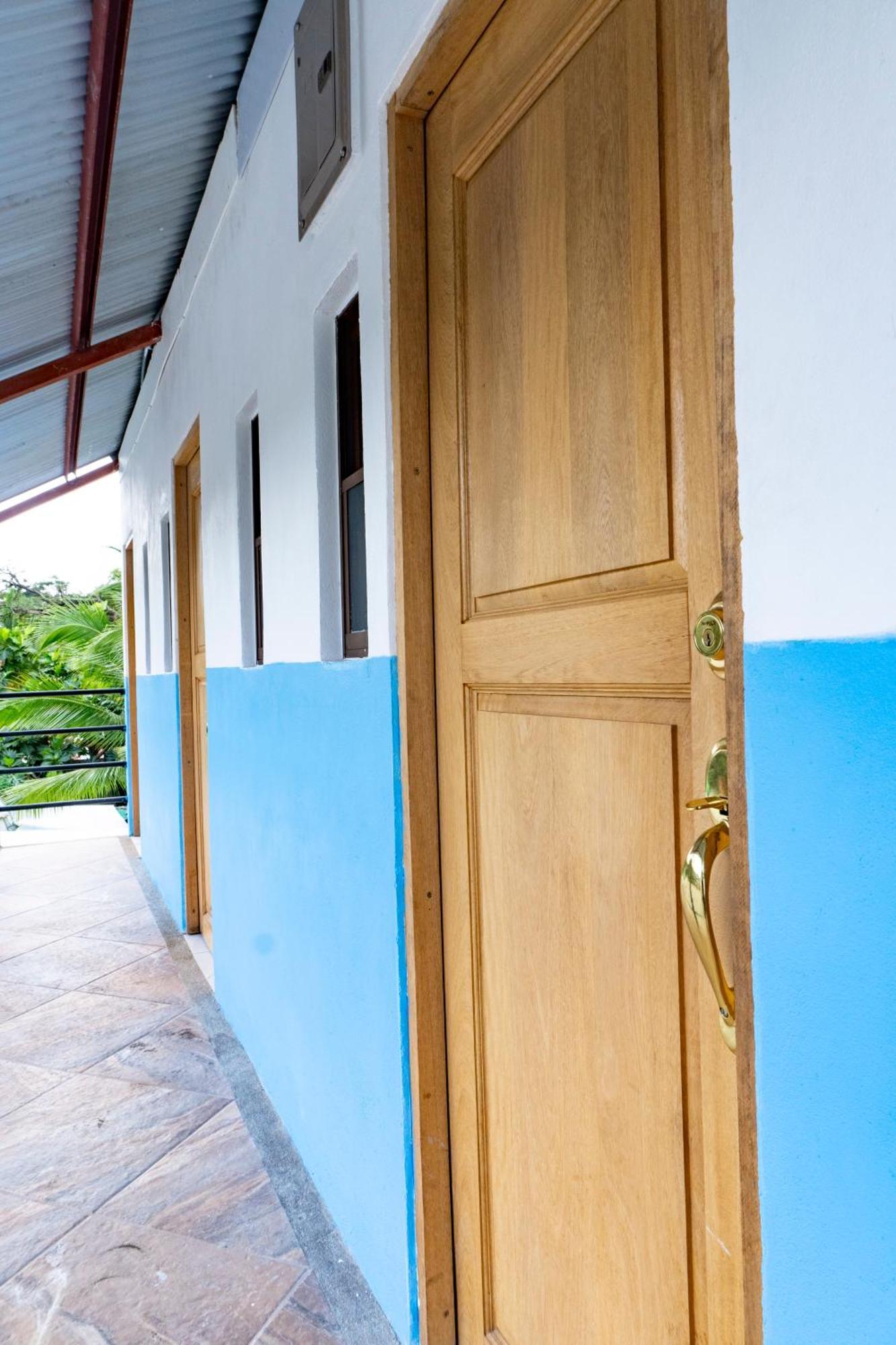 Hotel Pura Natura Riverside Tortuguero Bagian luar foto
