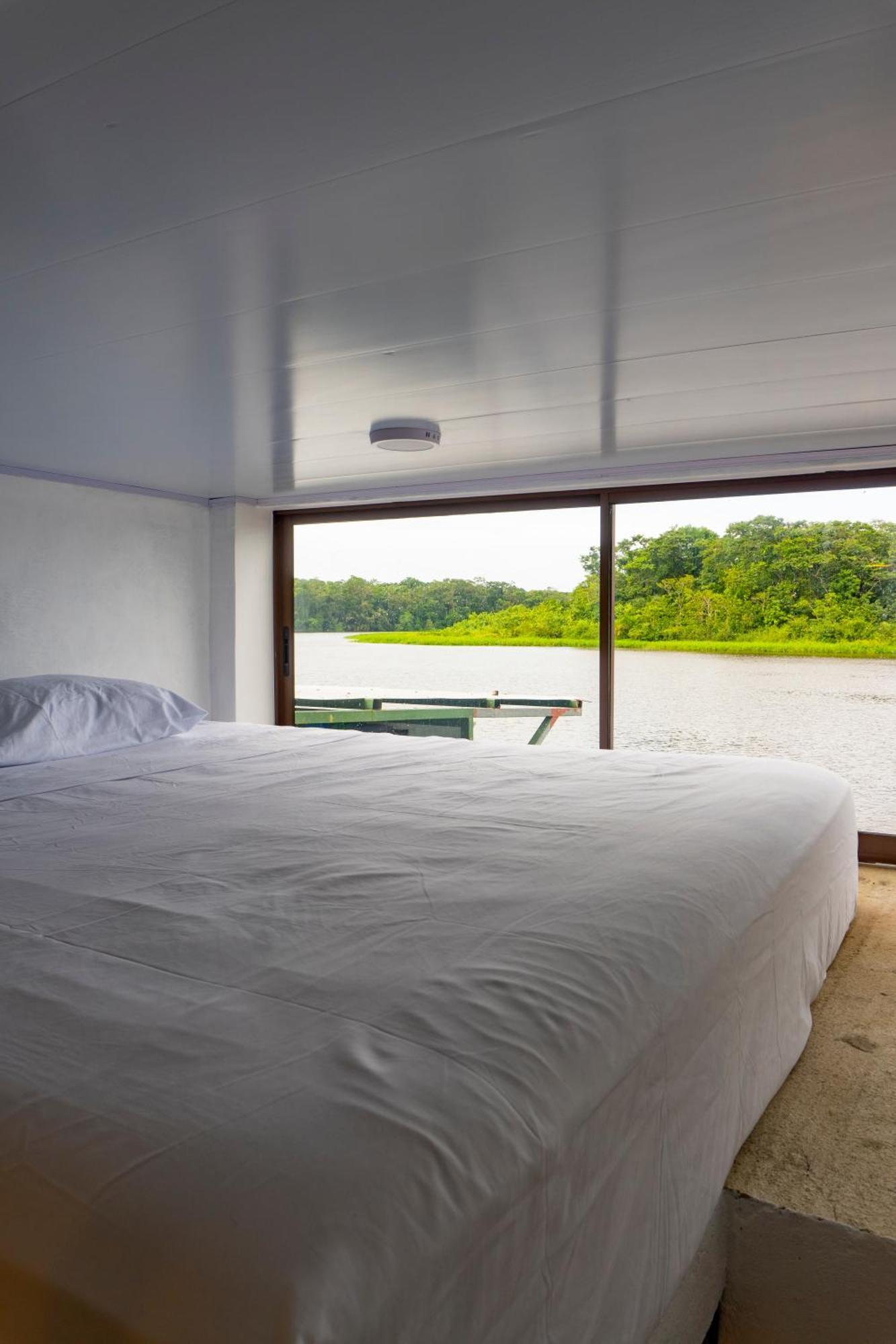 Hotel Pura Natura Riverside Tortuguero Bagian luar foto