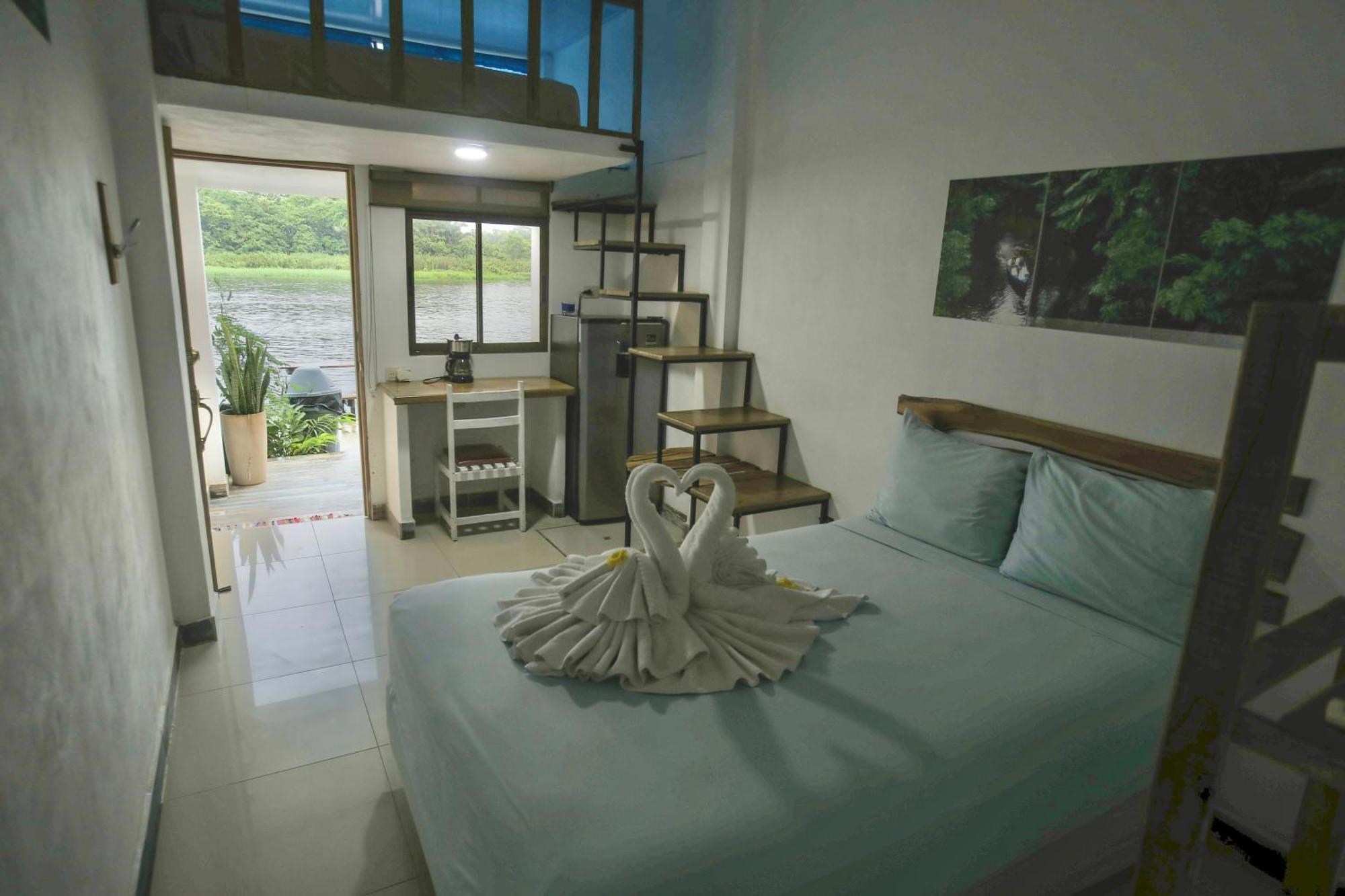 Hotel Pura Natura Riverside Tortuguero Bagian luar foto